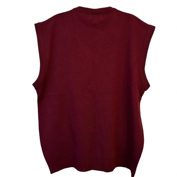 Izod Men's V-Neck Sweater Vest in Burgundy - Picture 5 of 7